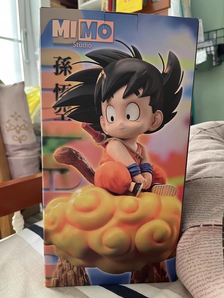 Figura estatueta  resina kid Son Goku nuvem voadora