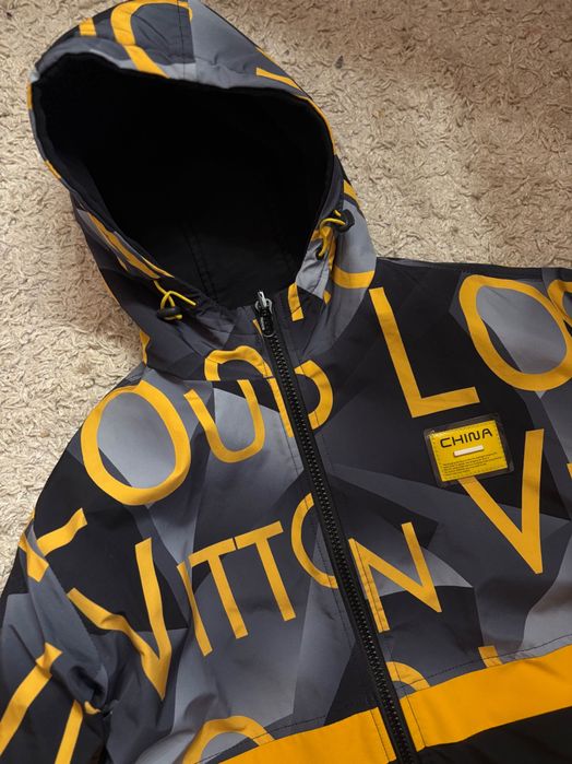 Куртка осіння двостороння 146-152 на хлопчика