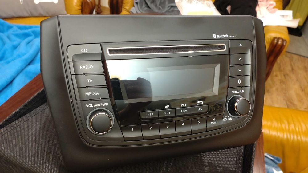 SUZUKI SWIFT MK8 fabryczne RADIO CD  BLUETOOTH 2017+ europa , jak nowe