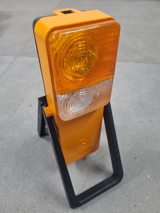 Аварійний ліхтар Мерседес Бенц, А 000 583 33 53
А 000 583 33 53