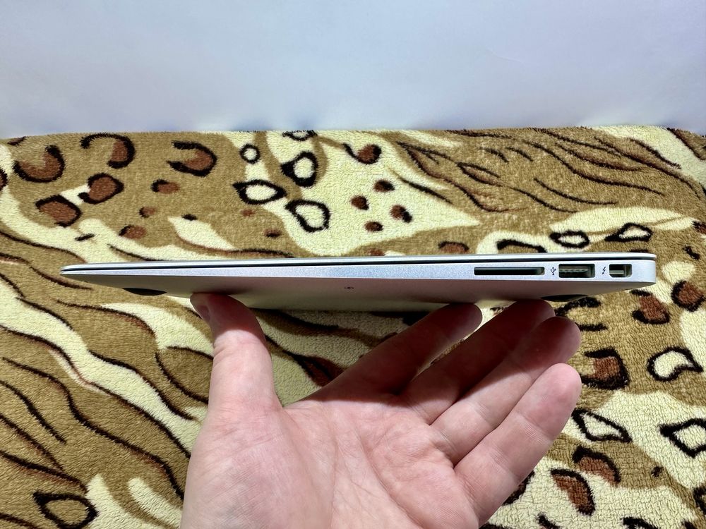 Отличный Macbook Air 13” 2017 A1466 i5 1,8ггц 8gb SSD 128gb Monterey