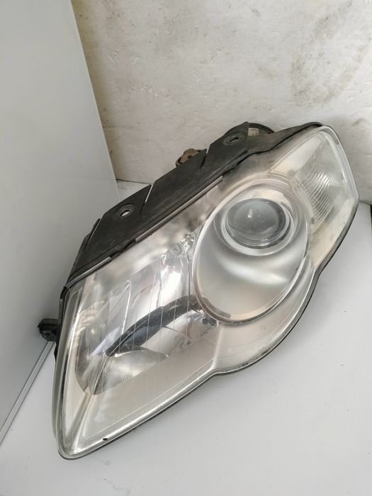 Lampa lewa przednia volkswagen passat b6