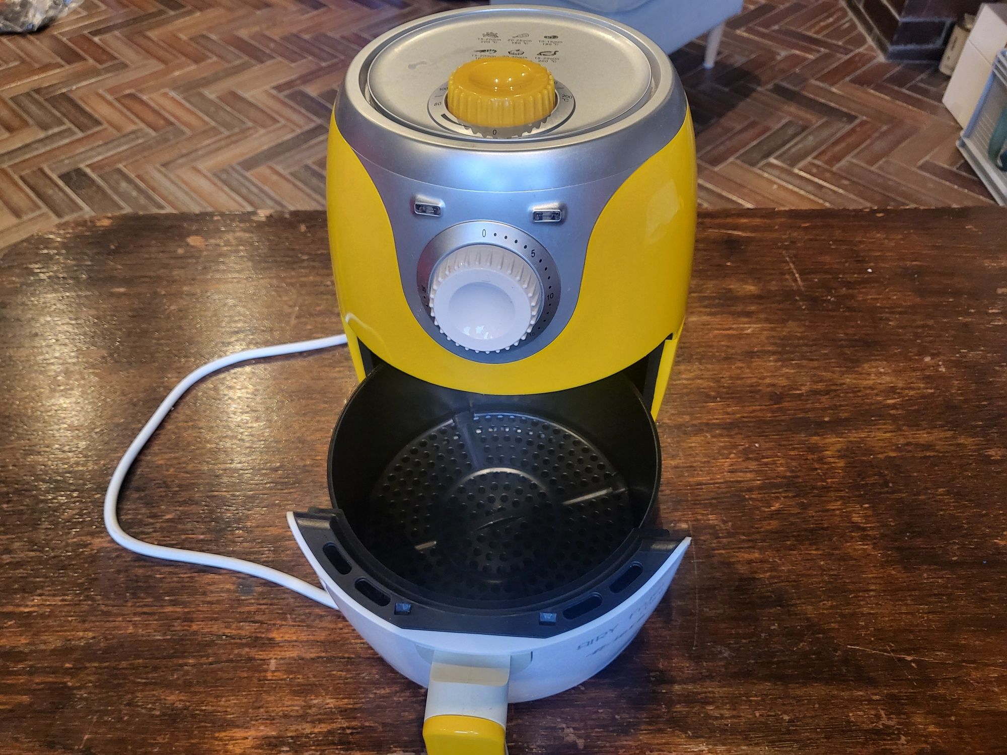 Airy fryer mini Ariete żółta śliczna frytownica