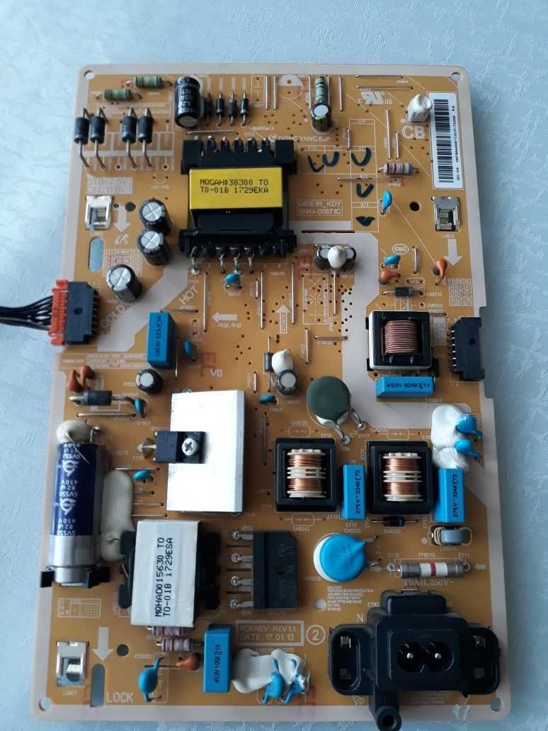 TV Samsung UE43M5672 / Toshiba 32RL838 części