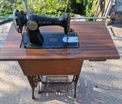 Máquina de Costura Singer antiga