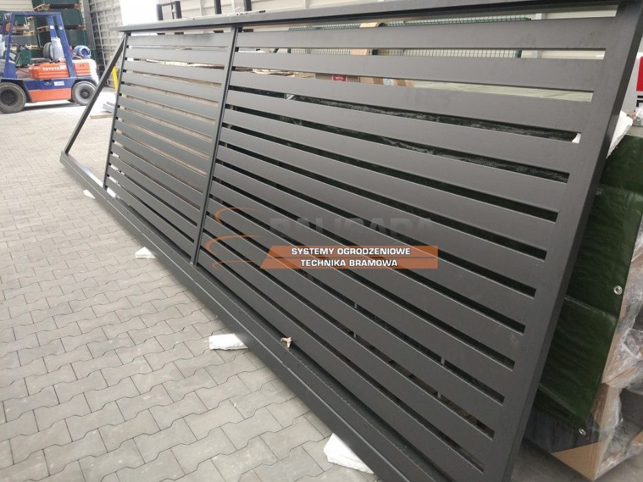 BRAMA PRZESUWNA PALISADOWA P8020 - Profil 80x20 mm - 500 x 150 cm