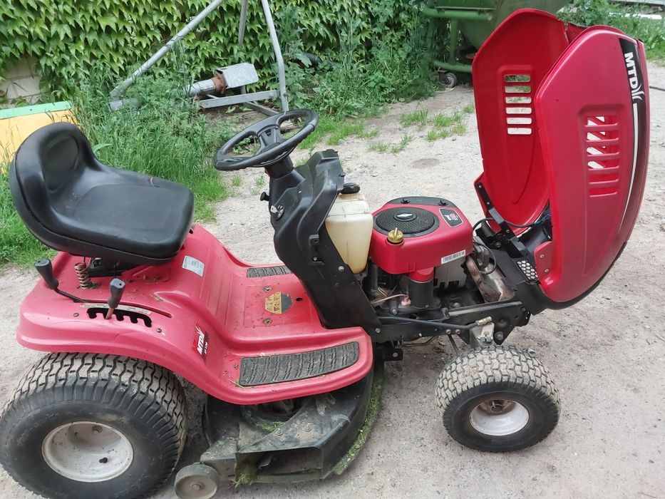 Kosiarka traktorek MTD LF 130