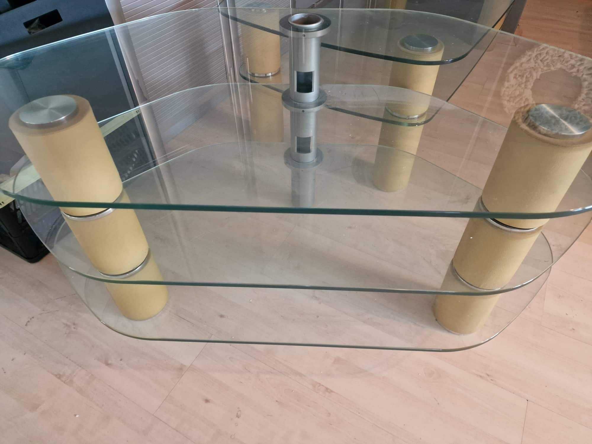 Zestaw stołów szklanych