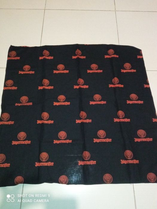 Бандана Jagermeister. Розміри : 52 см. Х52 см.