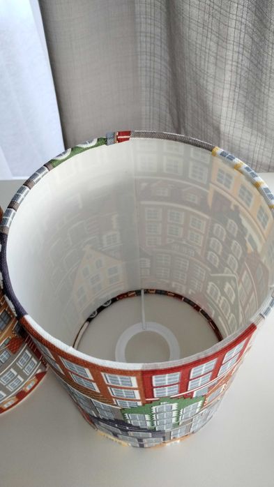 Komplet 2 nowe abażury z tkaniny "Kolorowe kamieniczki" 15cm x 22cm