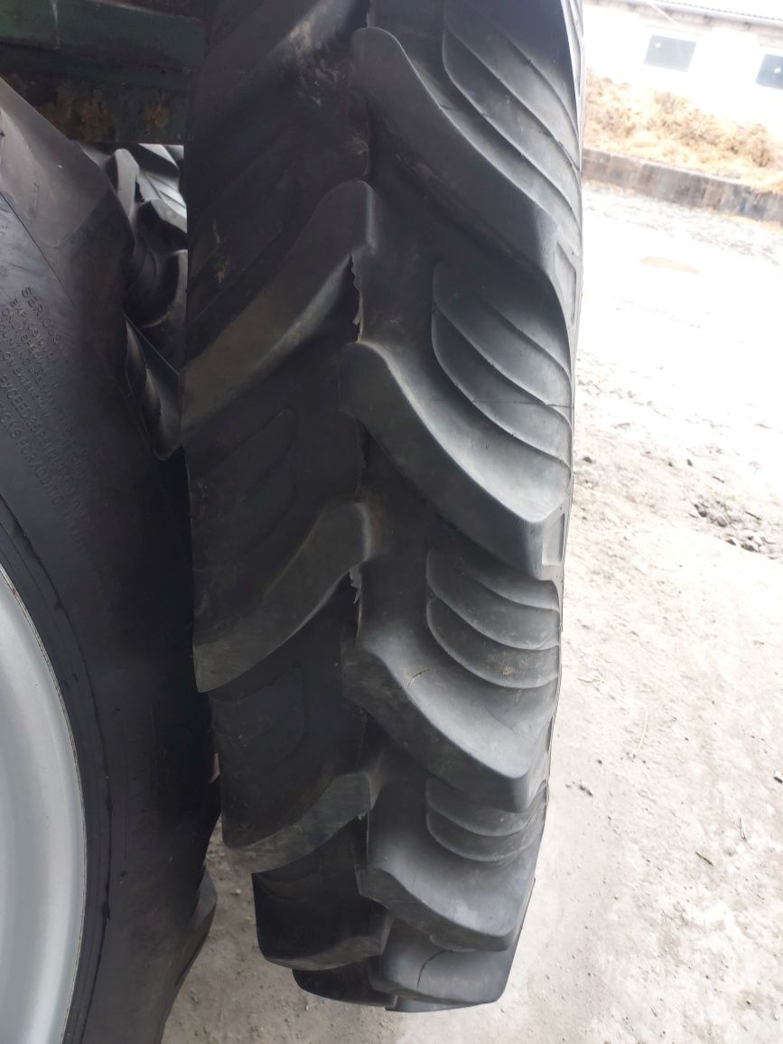 Koła wąskie New Holland T6,Case Maxum, roz. 270/95R32, 300/95R46