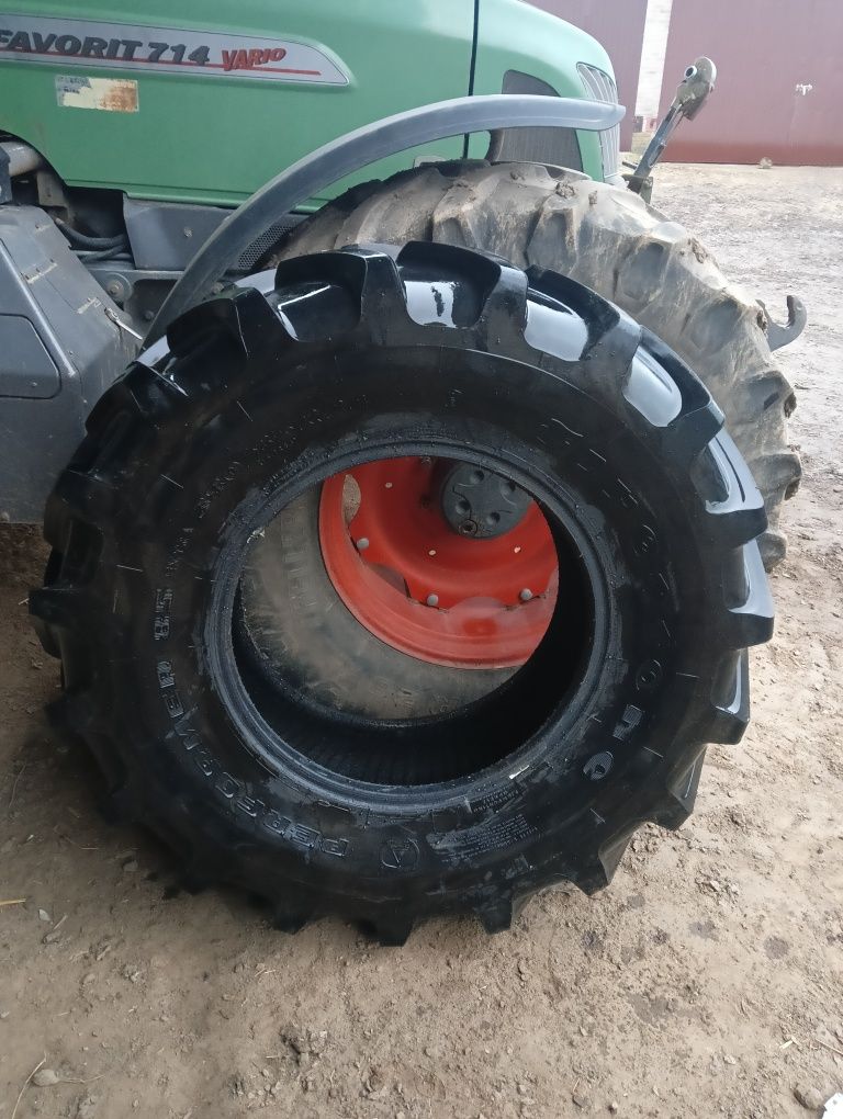 Opony  380/85 R24