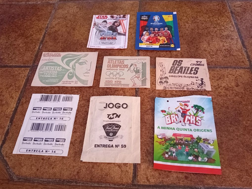 Carteiras/saquetas cromos vazias e seladas
