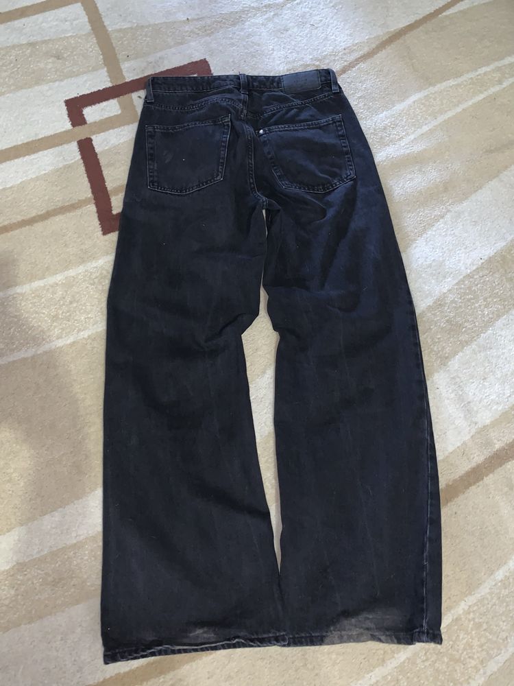 Flare jeans.