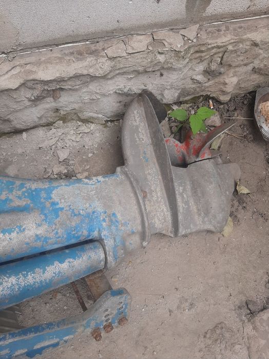 Лодочний мотор вихрь