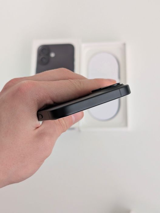 NEW! Apple iPhone 16 128Gb Black 0 циклів | Айфон 16 128гб Неверлок