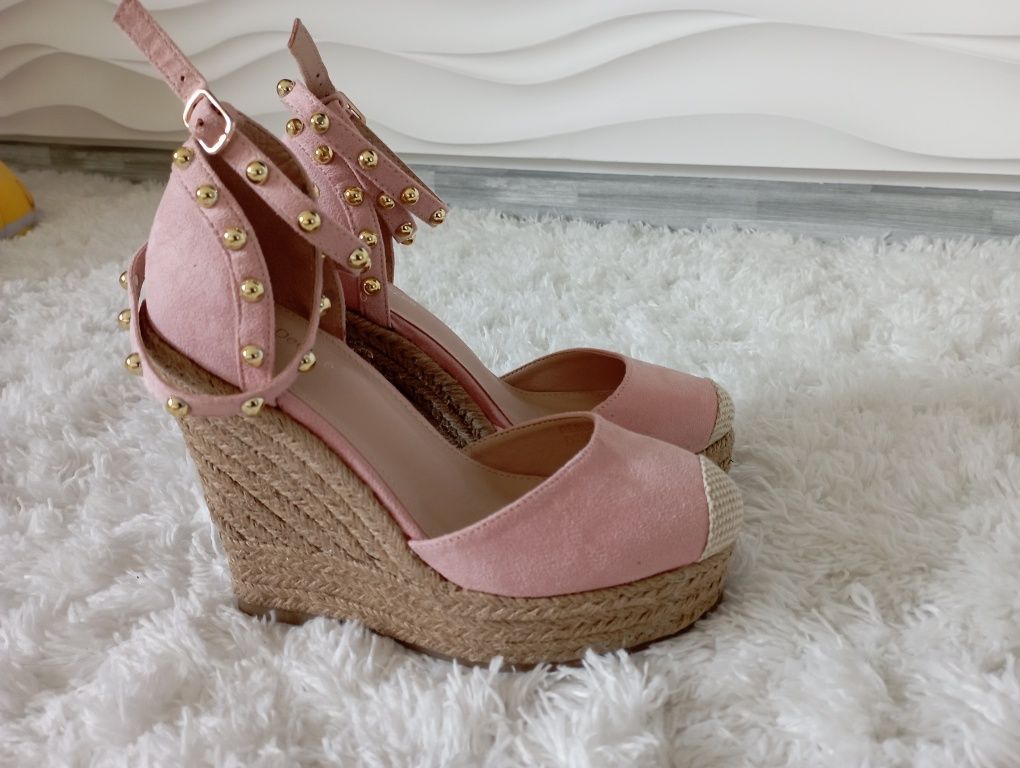 Nowe espadryle na koturnie