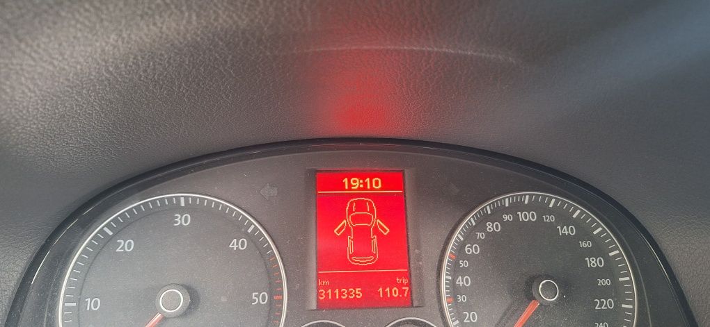 VW Touran 7 osobowy, 1.9TDi, klimatyzacja, 6 biegów,  ważne oplaty