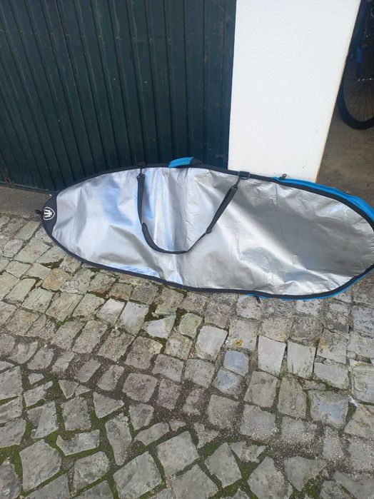 Vendo prancha de Surf com Capa