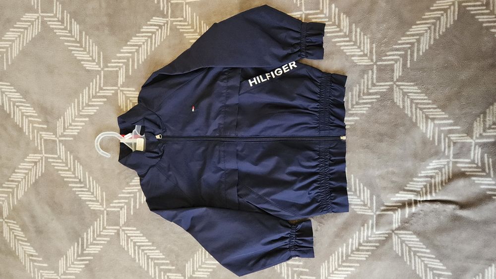 Nowa piękna kurta dziewczęca Tommy Hilfiger 4-5 lat (104-110)