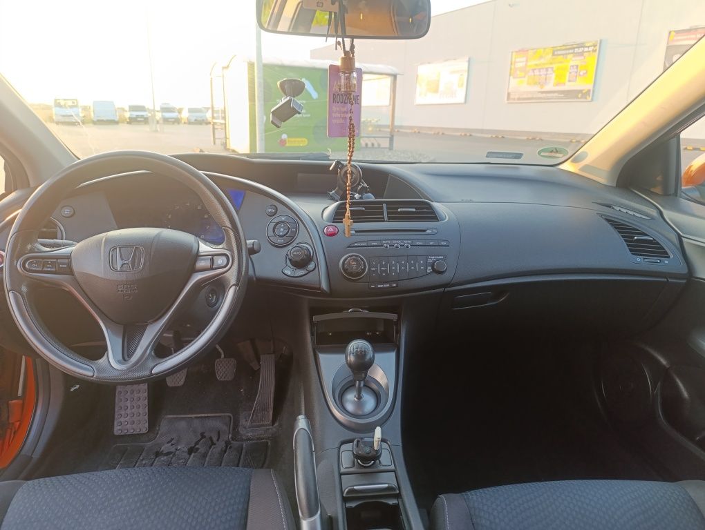 Honda Civic VIII UFO 1.4 100KM