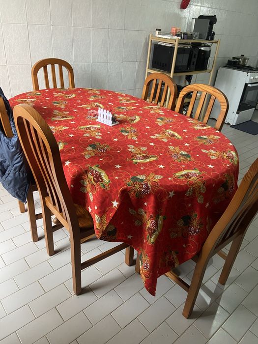 Mesa + 6 cadeiras