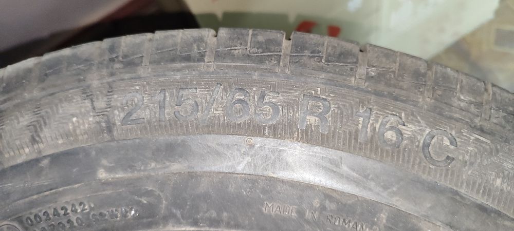 Продам резину Gislaved 215*65*R16 C 2023 год