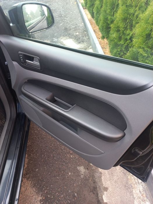 Форд фокус 2009рік