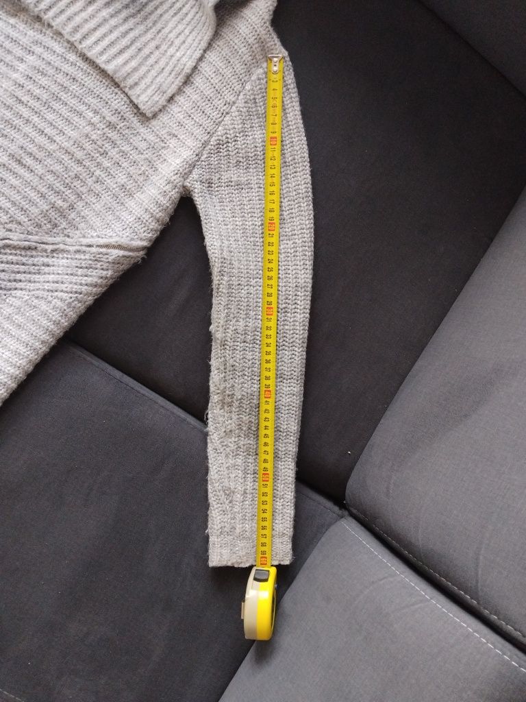 Sweter Reserved M,L dłuższy z zameczkami