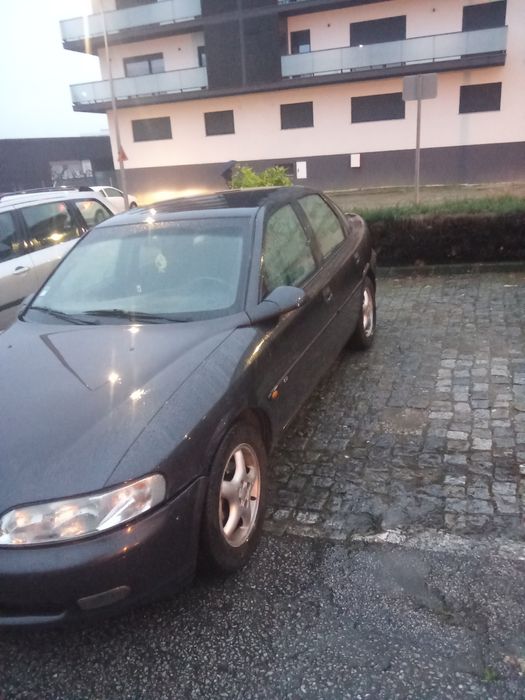 Vendo Opel Vectra 1. 700 cd