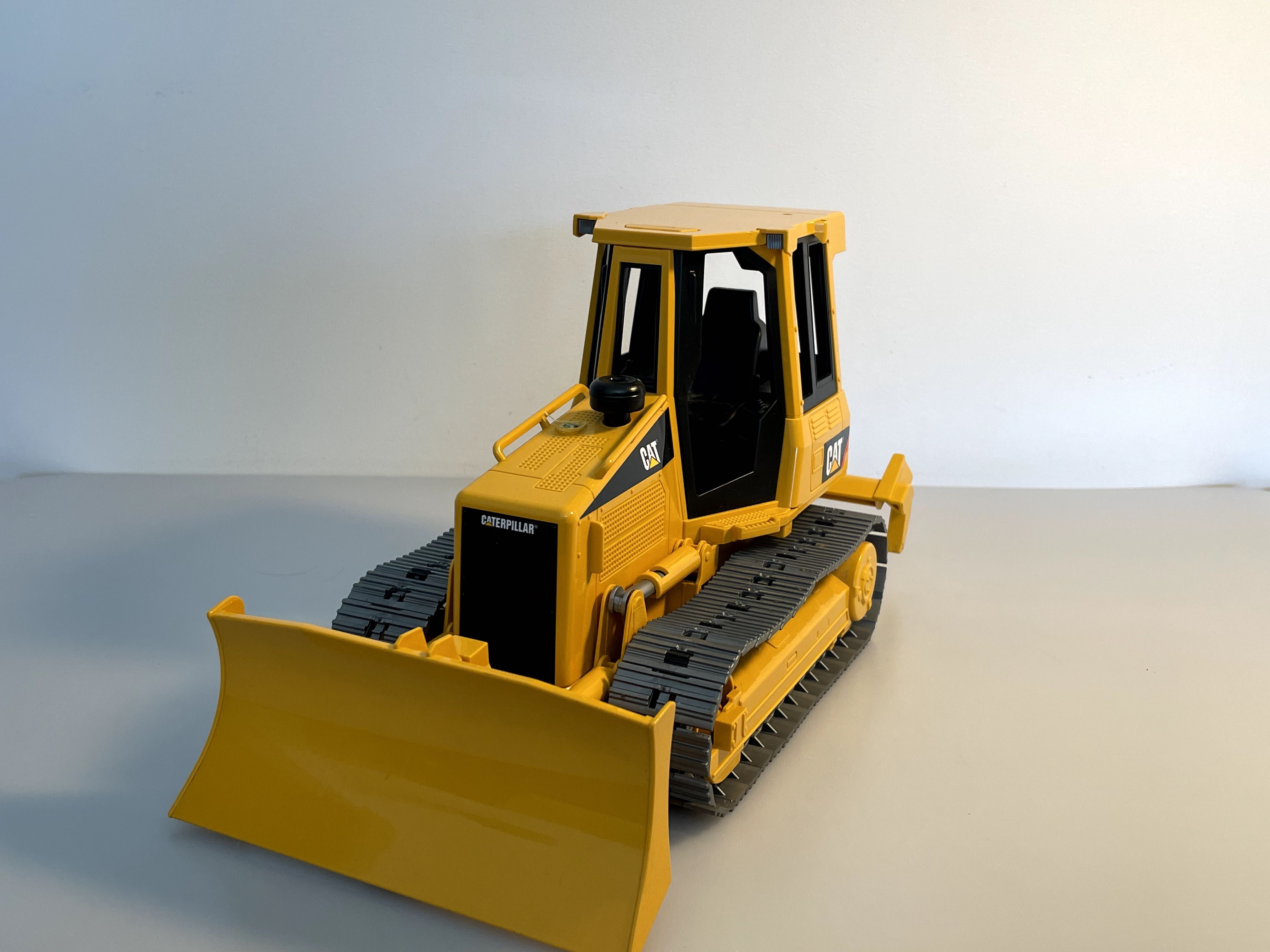 Escavadora CAT - Brinquedo
