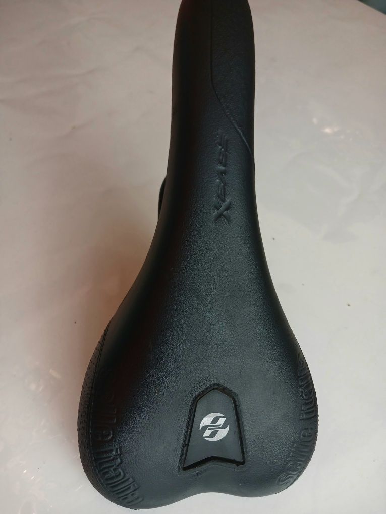 Седло велосипедное Selle Italia Xbase