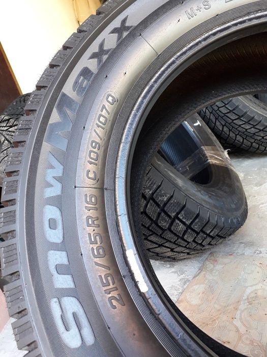25рік Зима 215/65/16 С. Шини зимние грузовые. R16.  Германия. 2/4 шт.