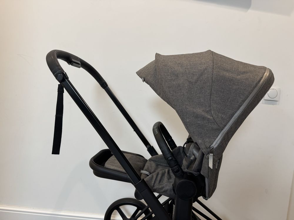 Spacerówka Cybex Priam 4.0 Manhattan Grey / Black Matt