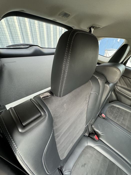 Авто Mitsubishi Outlander PHEV 2018