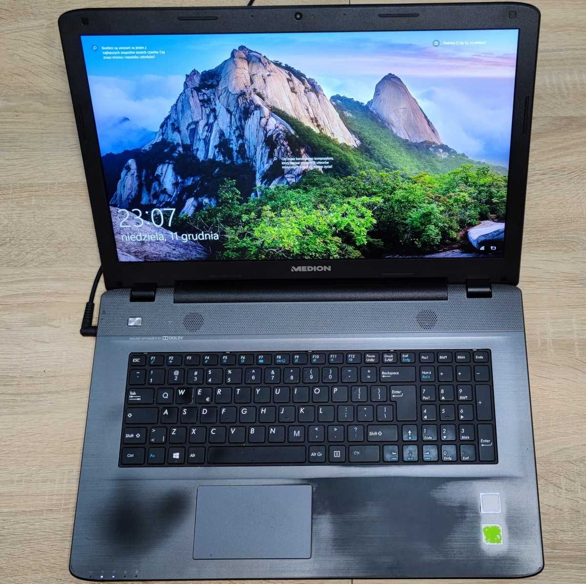 Laptop Akoya P7641 i7-6500 8GB GF930