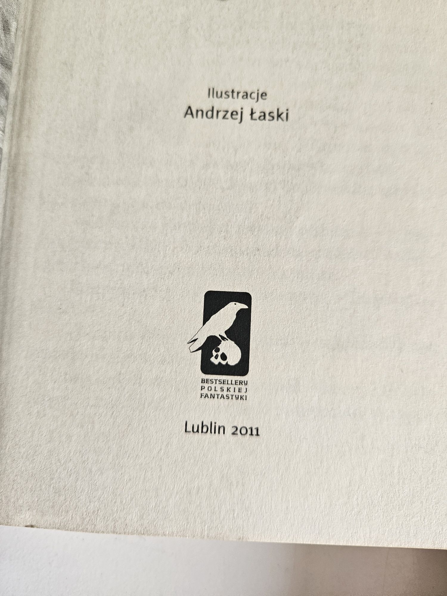 Andrzej Pilipiuk Wampir z M3 seria