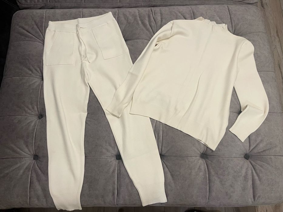 Костюм молочний Lara S-M