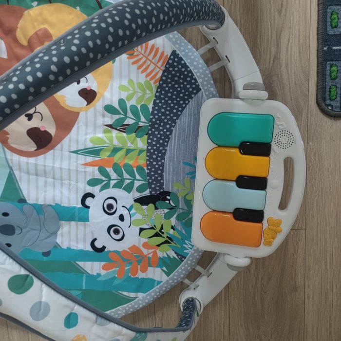 Mata edukacyjna Kick & Play Piano Gym