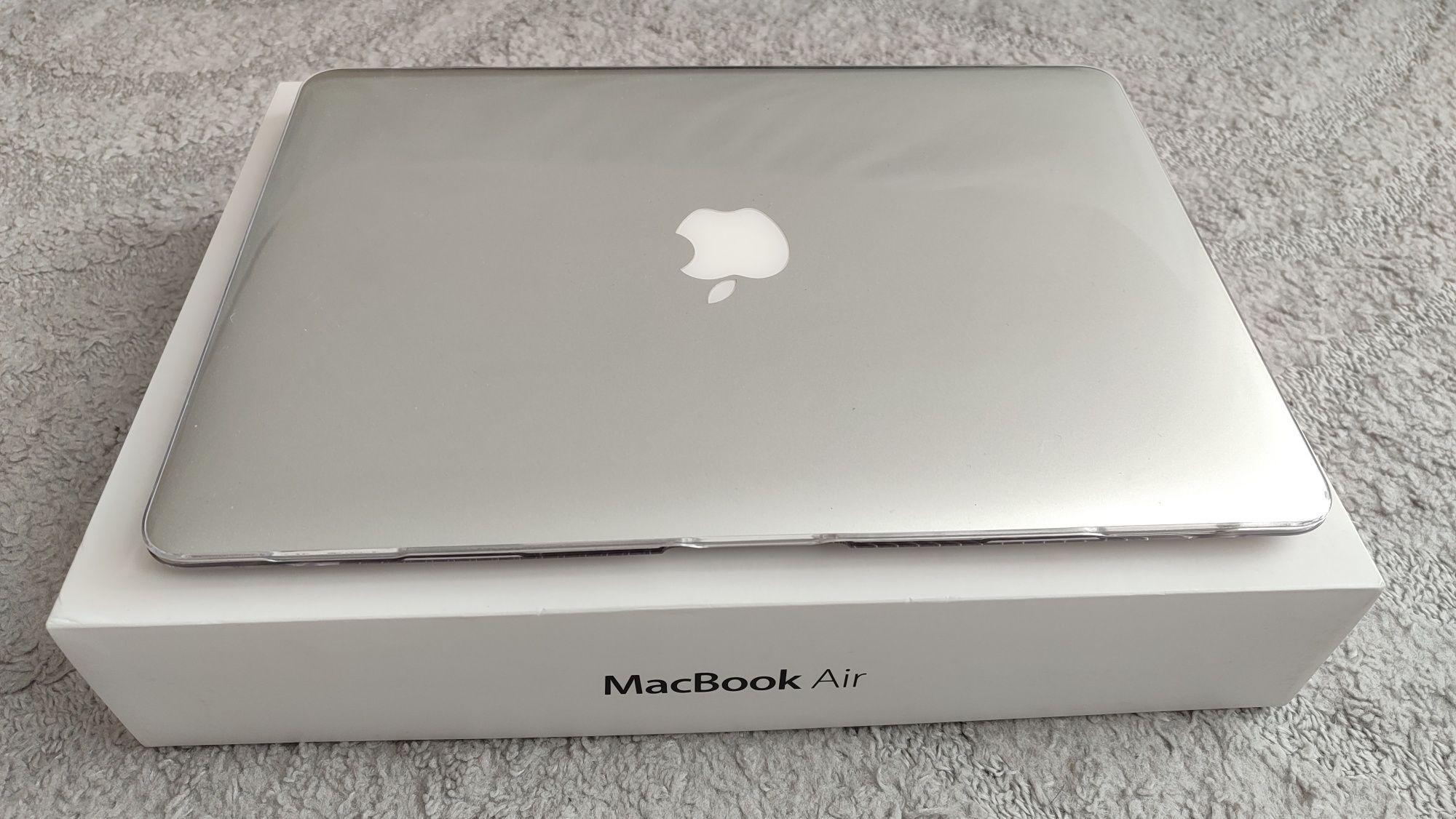 MacBook A1466 2012 i5/4GB/128 ПРЕКРАСНИЙ СТАН, НОВА БАТАРЕЯ.