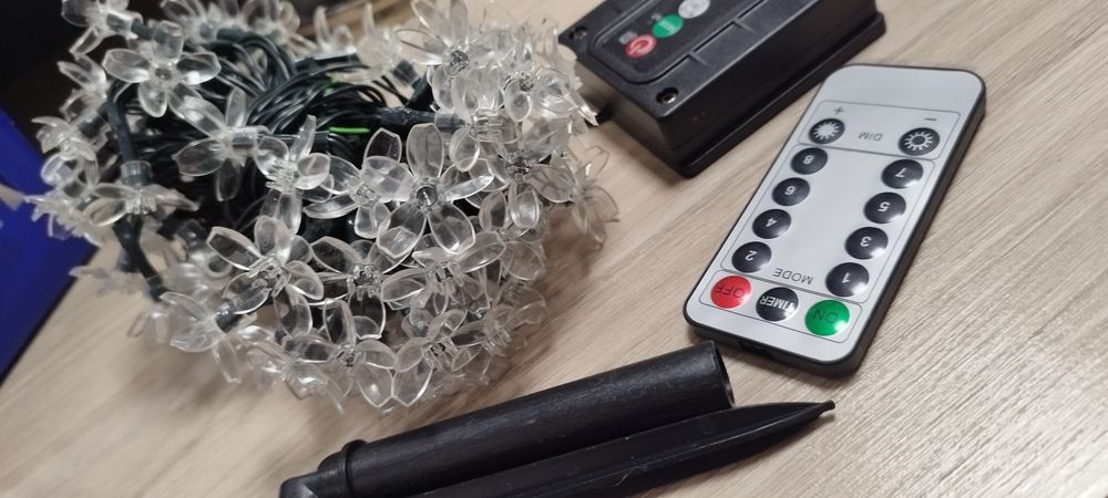 Girlanda kwiatuszki solarna długość około 7m