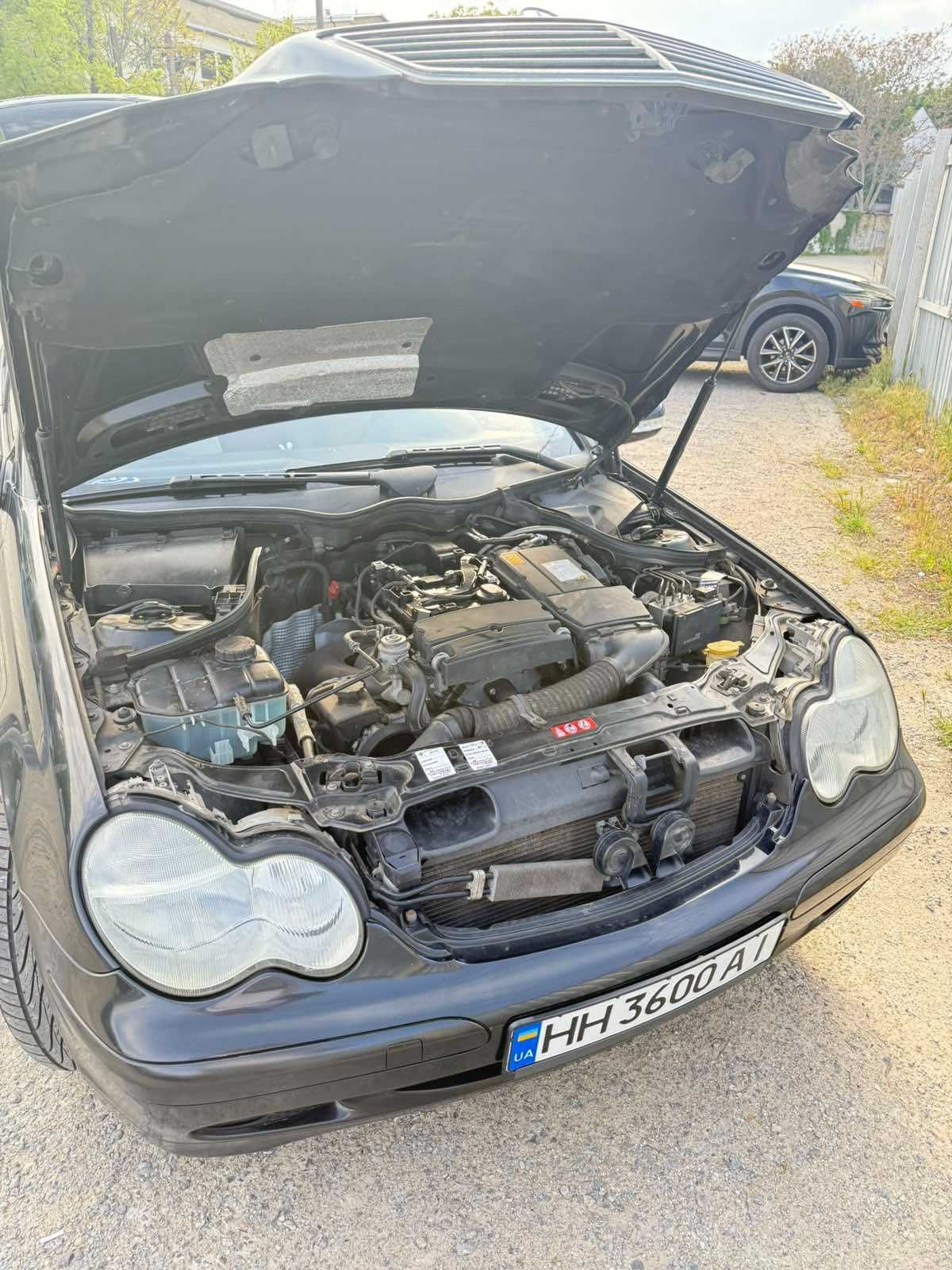 Mercedes-Benz C-Class 2004