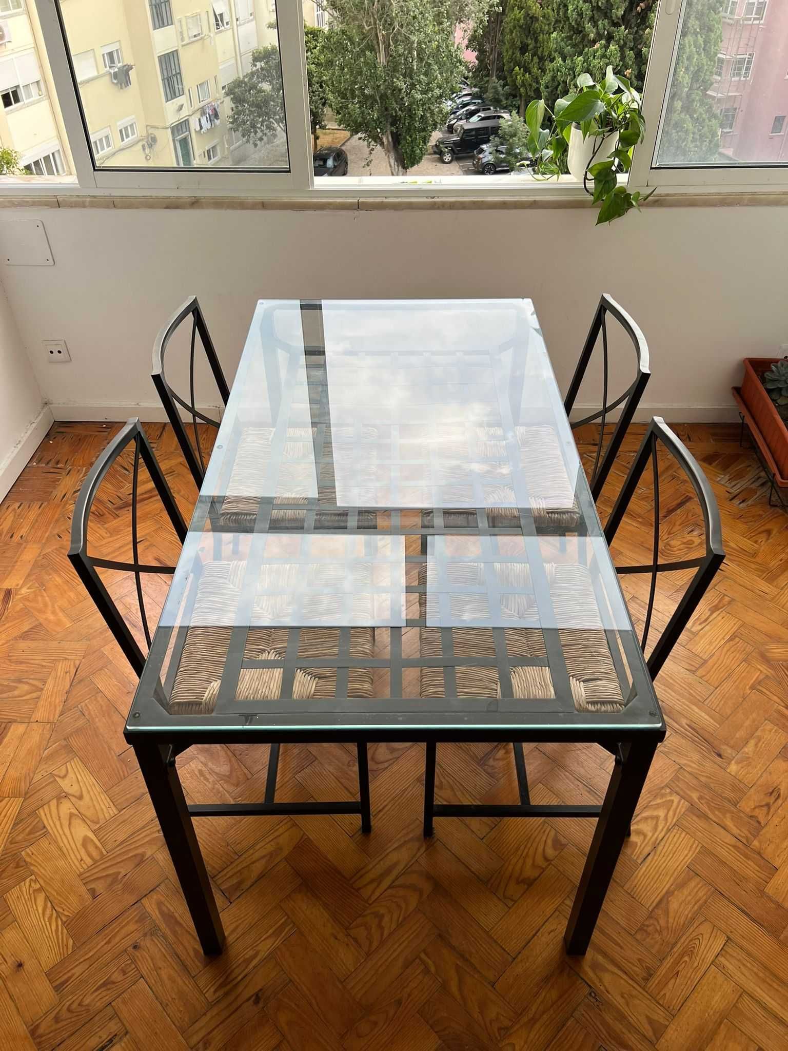 Table & 4 chairs