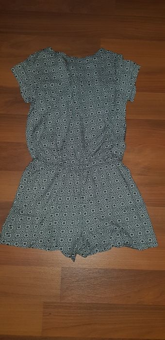 Macacão preto e branco