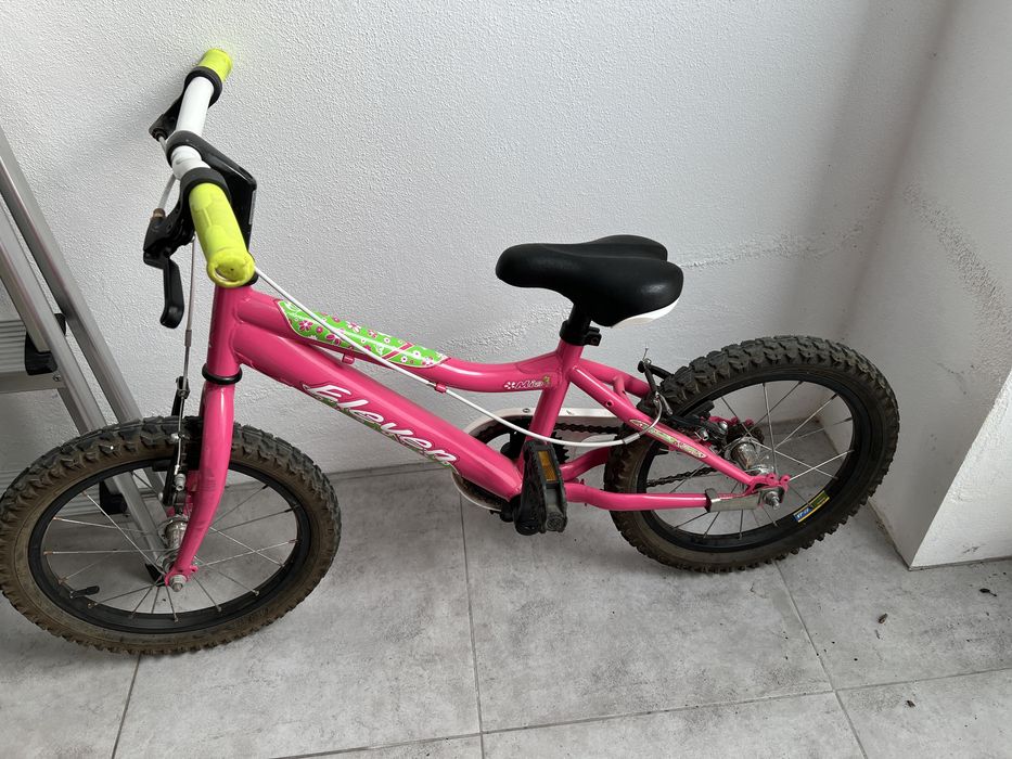 Bicicleta de menina roda 16