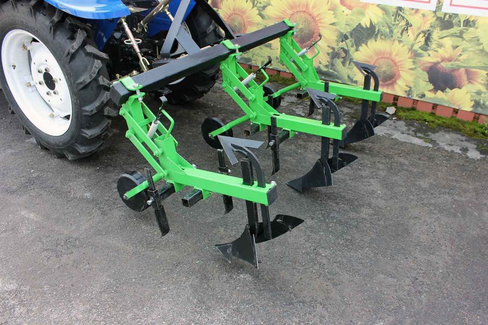 Культиватор міжрядної обробки Bomet