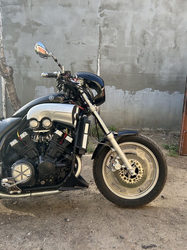Yamaha VMAX 1200