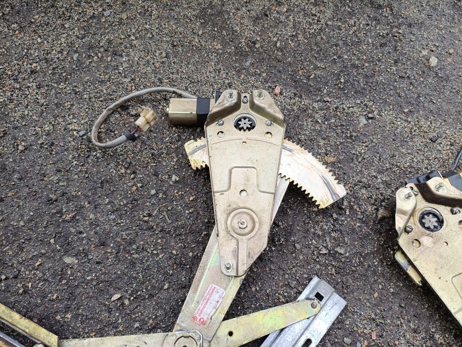 Продам элекро стеклоподьемники ваз 2110 ,21099