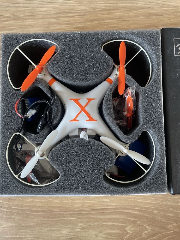 Dron RC Cheerson CX-30W BNF (moduł Wi-Fi, Android / iOS, kamera FPV)