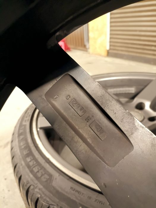 Sprzedam felgi 19x112 8,5j z oponami lato